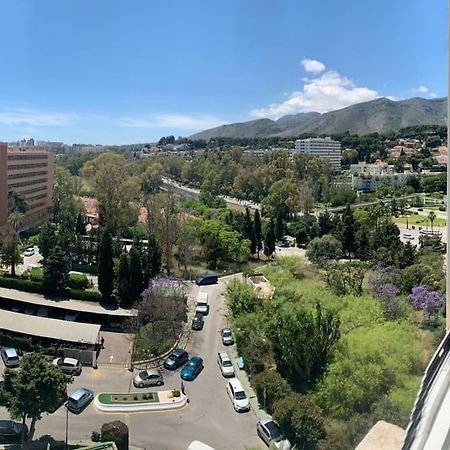Alterhome Luminoso Estudio Con Piscina Y Maravillosas Vistas Torremolinos Eksteriør billede