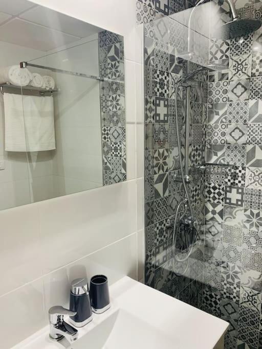 Alterhome Luminoso Estudio Con Piscina Y Maravillosas Vistas Torremolinos Eksteriør billede