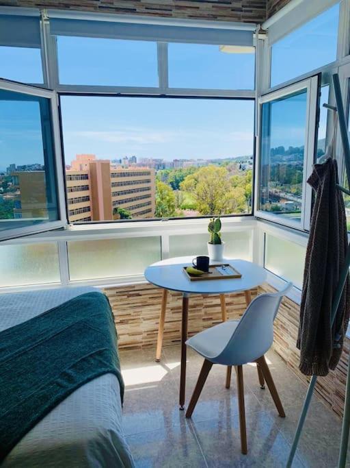 Alterhome Luminoso Estudio Con Piscina Y Maravillosas Vistas Torremolinos Eksteriør billede