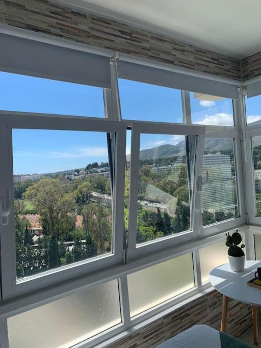Alterhome Luminoso Estudio Con Piscina Y Maravillosas Vistas Torremolinos Eksteriør billede