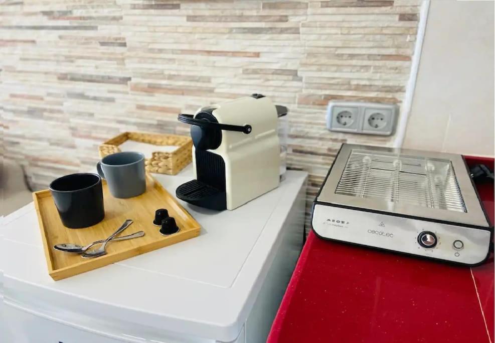 Alterhome Luminoso Estudio Con Piscina Y Maravillosas Vistas Torremolinos Eksteriør billede