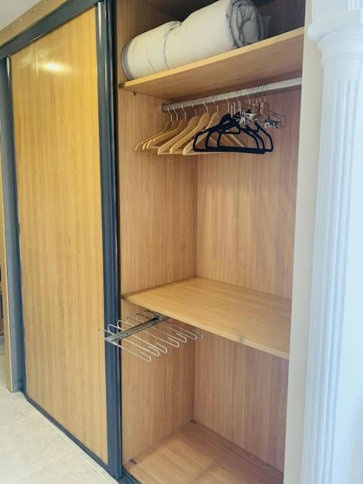 Alterhome Luminoso Estudio Con Piscina Y Maravillosas Vistas Torremolinos Eksteriør billede