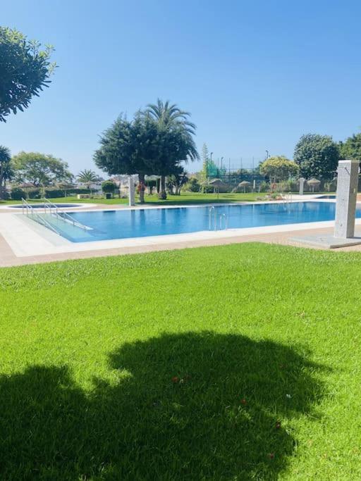 Alterhome Luminoso Estudio Con Piscina Y Maravillosas Vistas Torremolinos Eksteriør billede