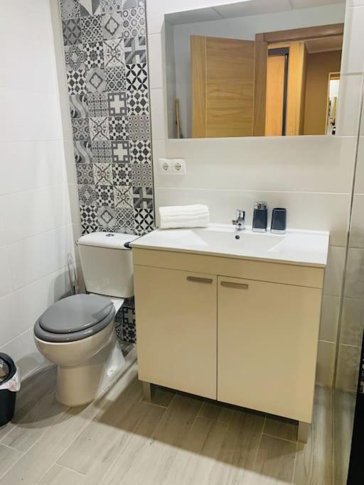 Alterhome Luminoso Estudio Con Piscina Y Maravillosas Vistas Torremolinos Eksteriør billede